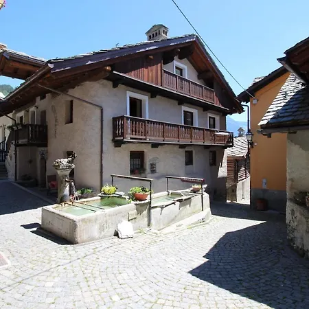 Apartment Il Camoscio - Affitti Brevi Italia Brusson